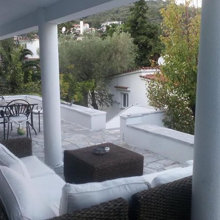 Villa Ftelia Skiathos Town Exterior photo