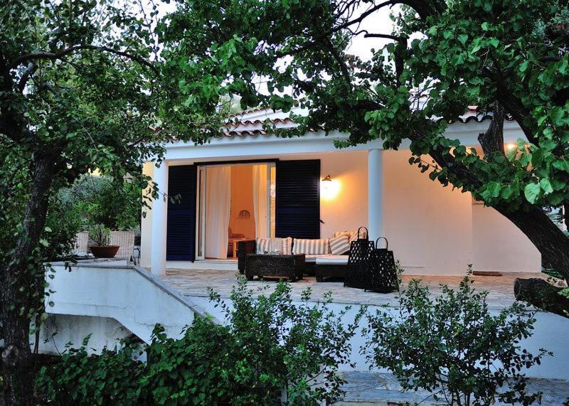 Villa Ftelia Skiathos Town Exterior photo